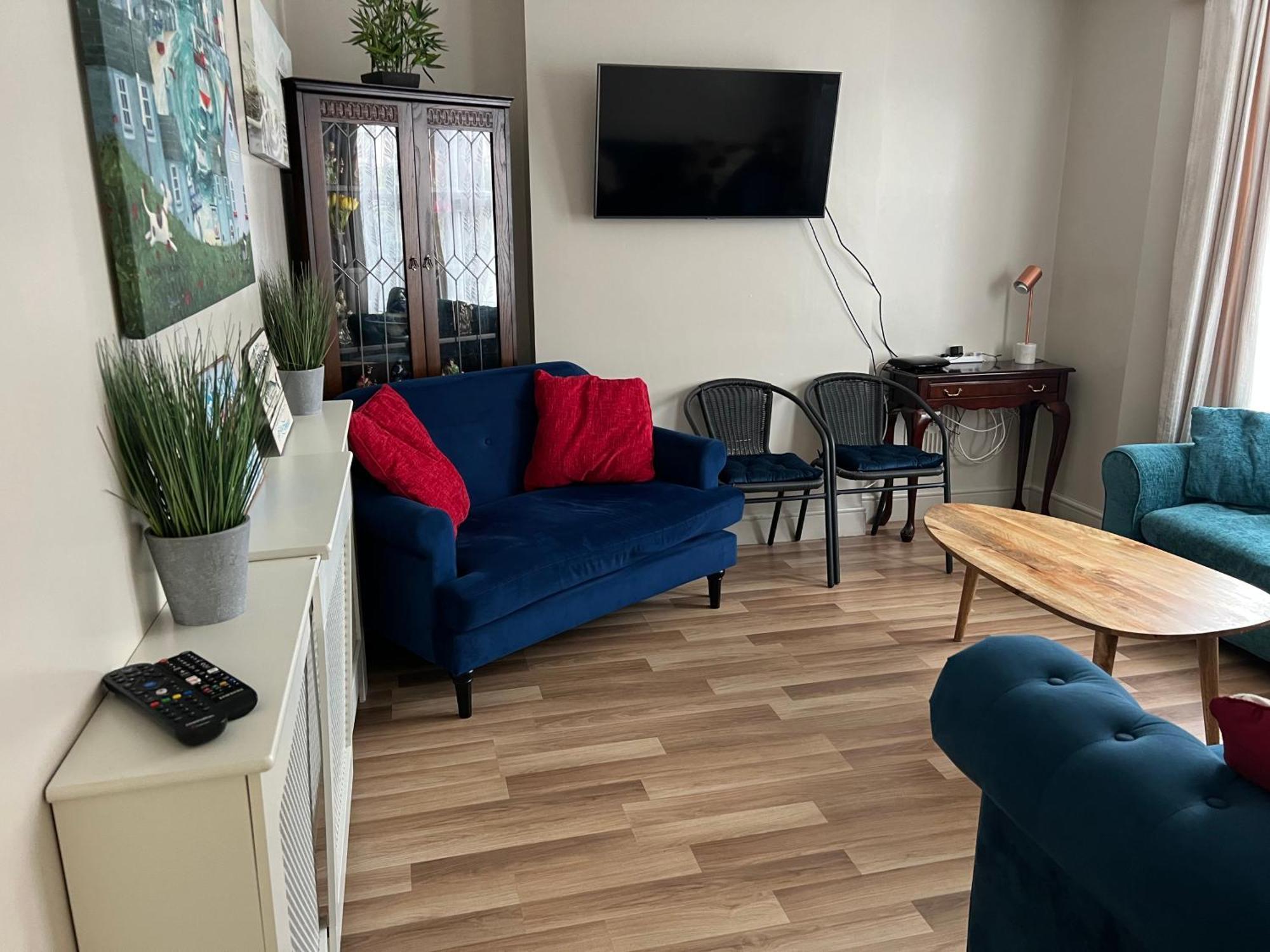 Relaxing Home - 7-10Min To Bournemouth Sandy Beach By Car - Private Garden, Parking And Spa Bagian luar foto