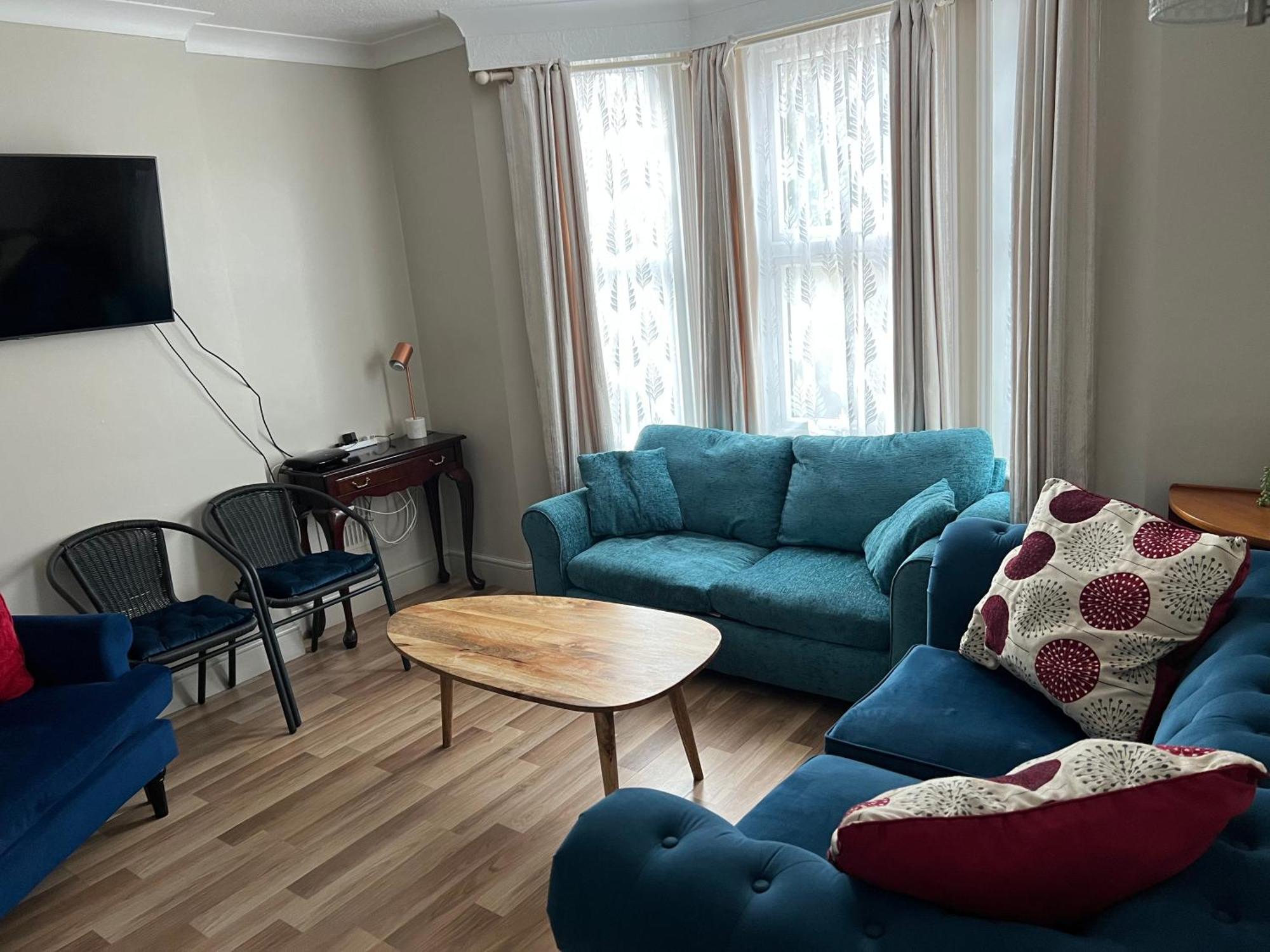 Relaxing Home - 7-10Min To Bournemouth Sandy Beach By Car - Private Garden, Parking And Spa Bagian luar foto